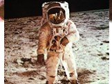 17. Кто стал первым человеком, ступившим на поверхность Луны? Ответ: Нил Армстронг.