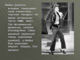 Майкл Джексон впервые показывает свою знаменитую «лунную походку» во время исполнения песни «Billie Jean». Это танцевальное движение, которое впоследствии стало визитной карточкой певца, ошеломило зрителей, и Майкл был коронован титулом «Король Поп музыки»