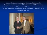 Джим Коффин благодарит Доктора Раймонда В. Дамадяна за его лекцию " Изобретение МРТ и сканер под названием "Неукротимый" на пятом ежегодном съезде ARMRIT в Стерлинг Клуб, Лас-Вегас, Невада, 21-23 октября 2010 года.
