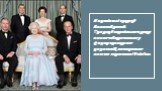 Королівські традиції Великобританії. Традиції королівського двору зазвичай вдягаються у форму проведених церемоній, виконуваних самою королевою і її сім’єю.