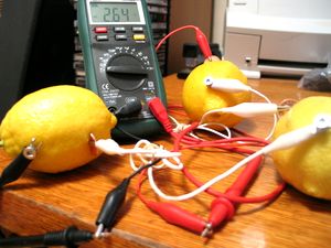 http://kam-news.ru/wp-content//prezentacii.org/upload/cloud2/2011/03/lemon.jpg